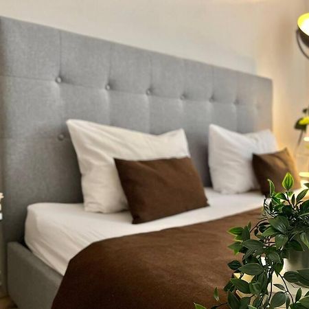 Beautiful New Town Apartment Praag Buitenkant foto