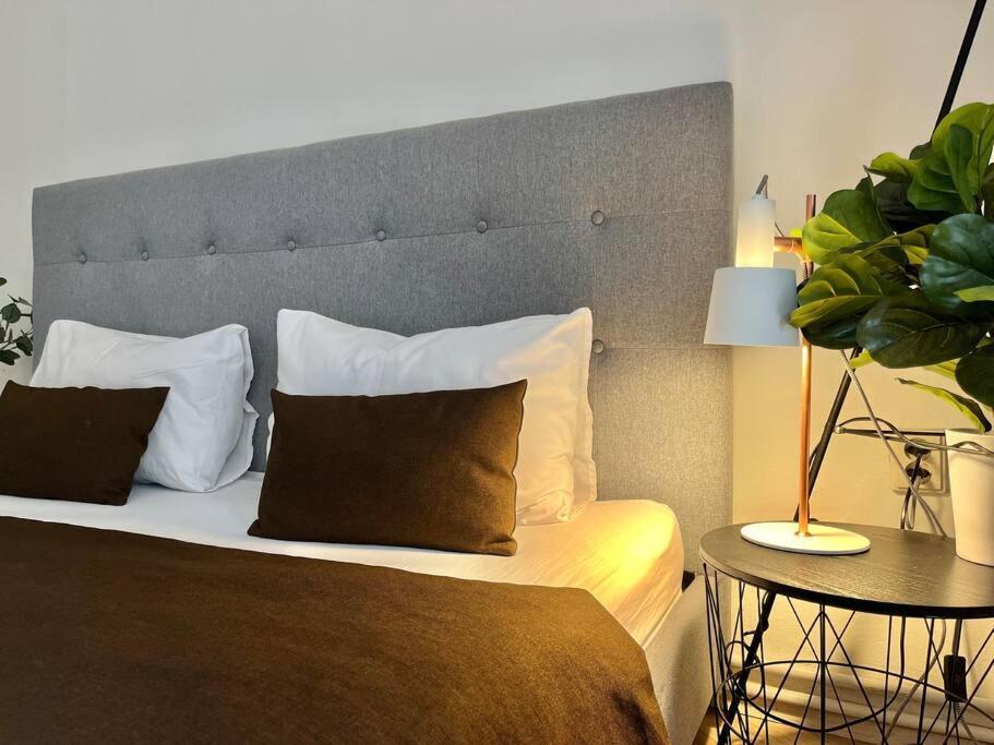 Beautiful New Town Apartment Praag Buitenkant foto